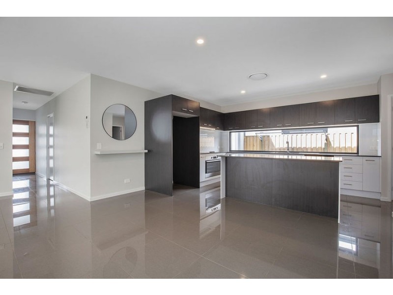 54 Lindeman Street, Pimpama QLD 4209