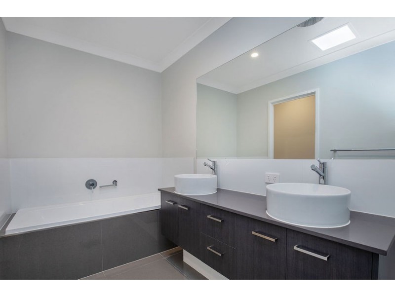 54 Lindeman Street, Pimpama QLD 4209