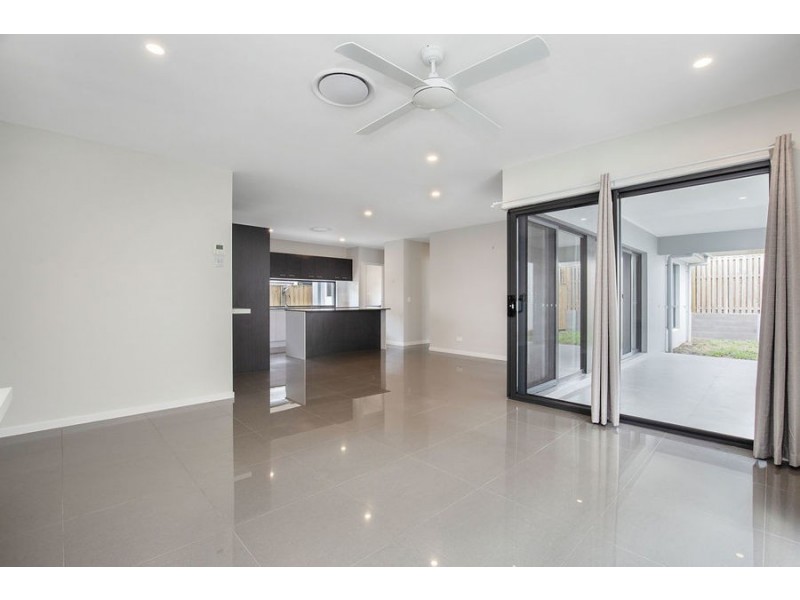 54 Lindeman Street, Pimpama QLD 4209