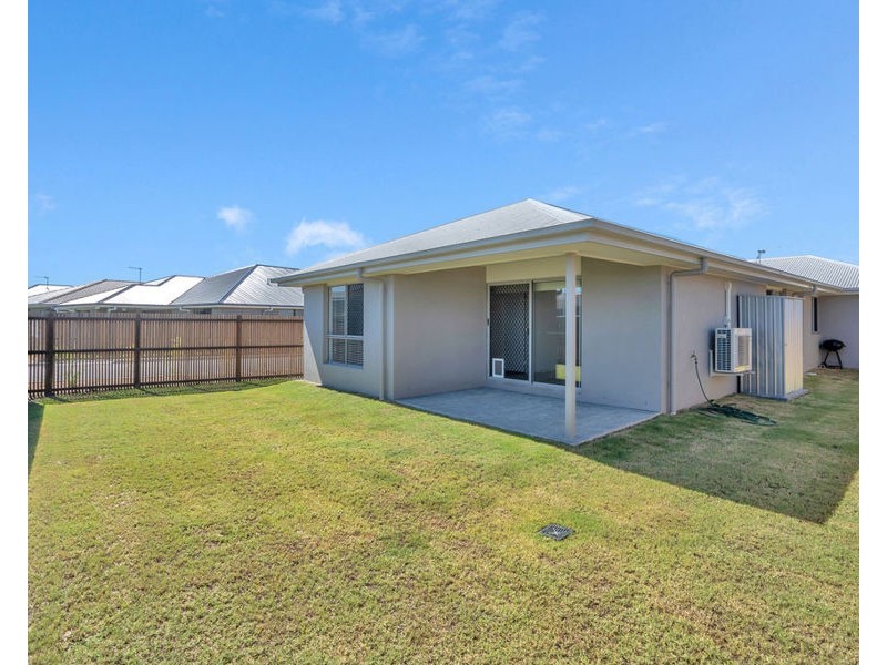 68 Great Sandy Circuit, Pimpama QLD 4209