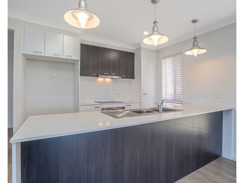 68 Great Sandy Circuit, Pimpama QLD 4209