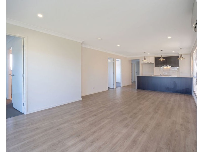 68 Great Sandy Circuit, Pimpama QLD 4209