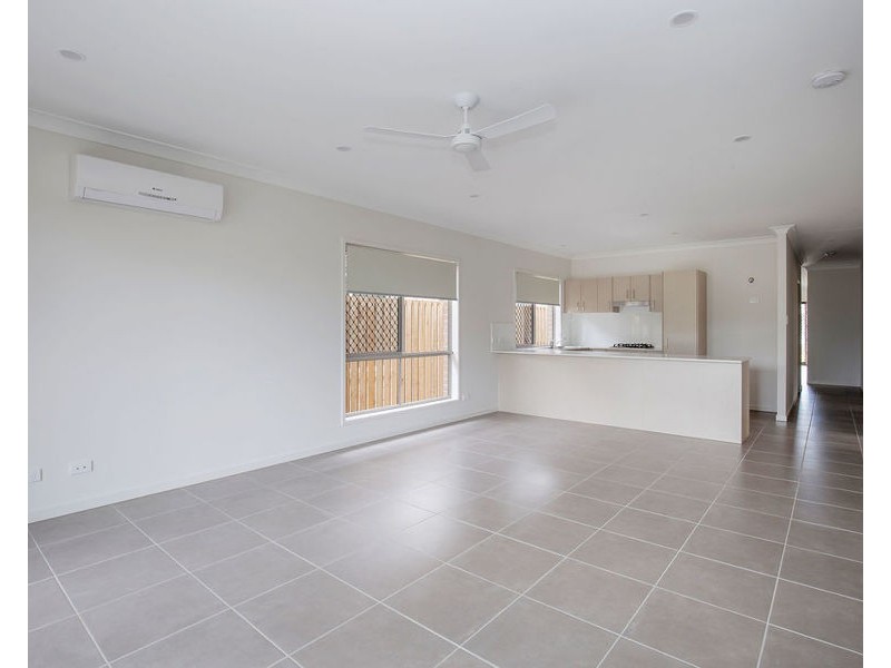 55 Oxford St, Pimpama QLD 4209