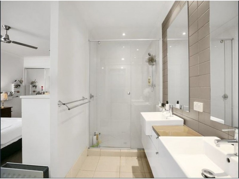 11 Daintree Drive, Coomera QLD 4209