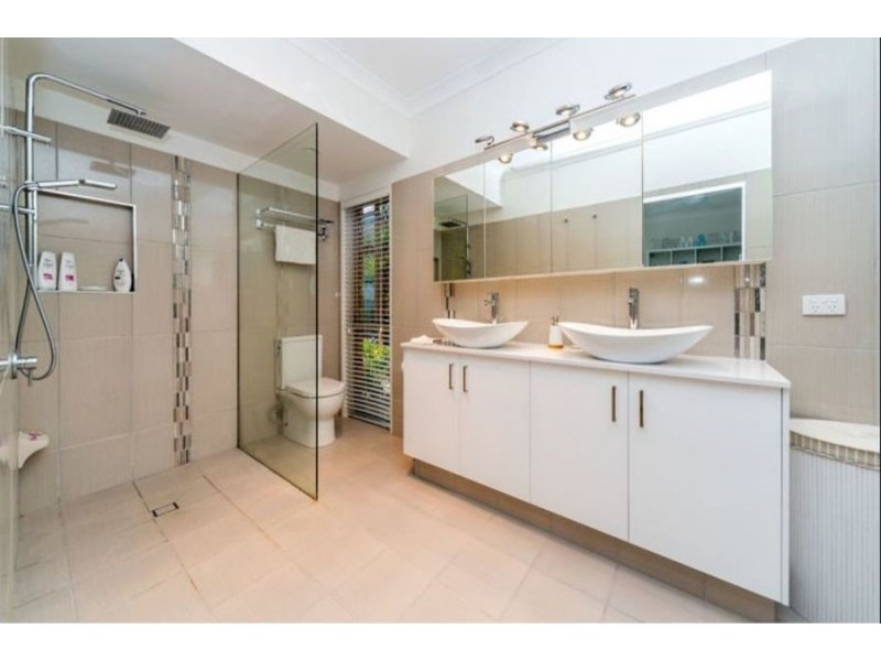 55 Arnold Palmer Drive, Parkwood QLD 4214