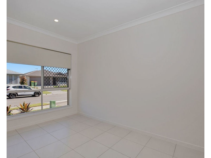 49 Oxford St, Pimpama QLD 4209