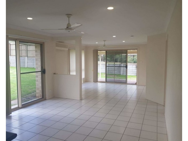 34 Silver Gull St, Coomera QLD 4209