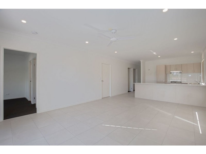 43 Oxford St, Pimpama QLD 4209