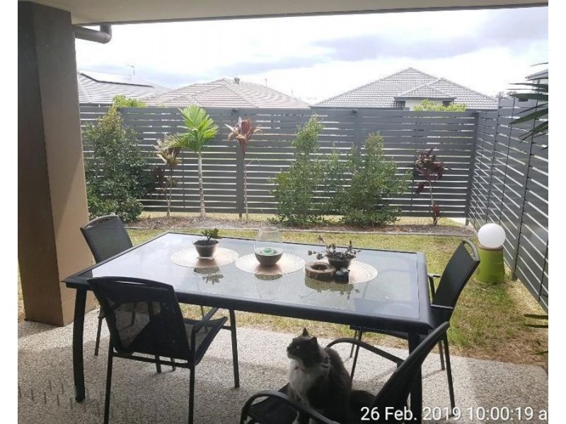 2/2 Gatina Crescent, Coomera QLD 4209