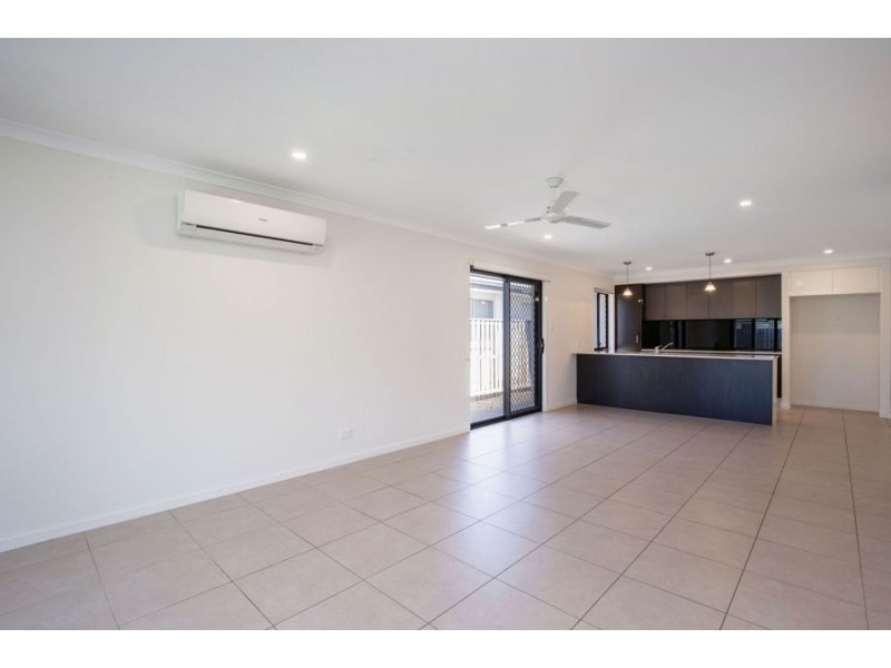 53 Ningaloo Drive, Pimpama QLD 4209