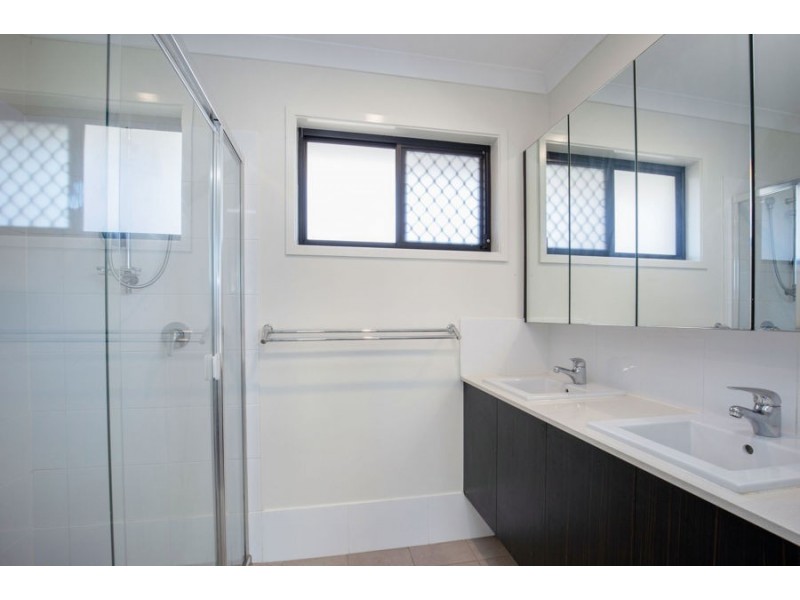 53 Ningaloo Drive, Pimpama QLD 4209