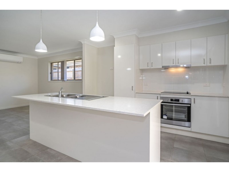 57 Village Boulevard, Pimpama QLD 4209