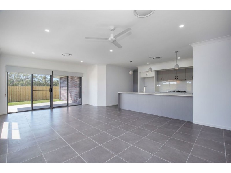 52 Girtin Circuit, Pimpama QLD 4209