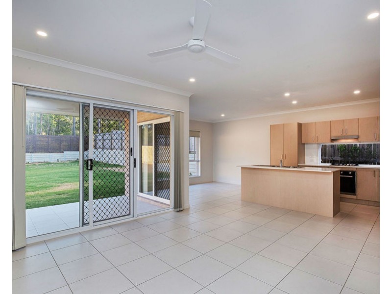 3 Oxford St, Pimpama QLD 4209