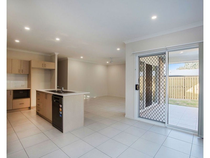 3 Oxford St, Pimpama QLD 4209