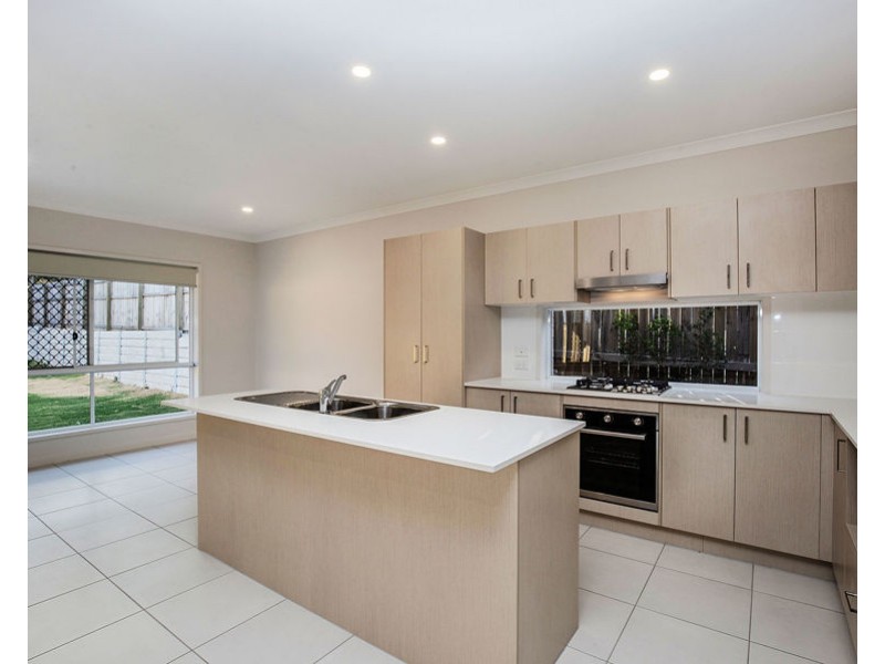 3 Oxford St, Pimpama QLD 4209