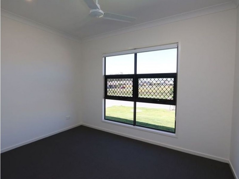 39 Augusta Boulevard, Pimpama QLD 4209