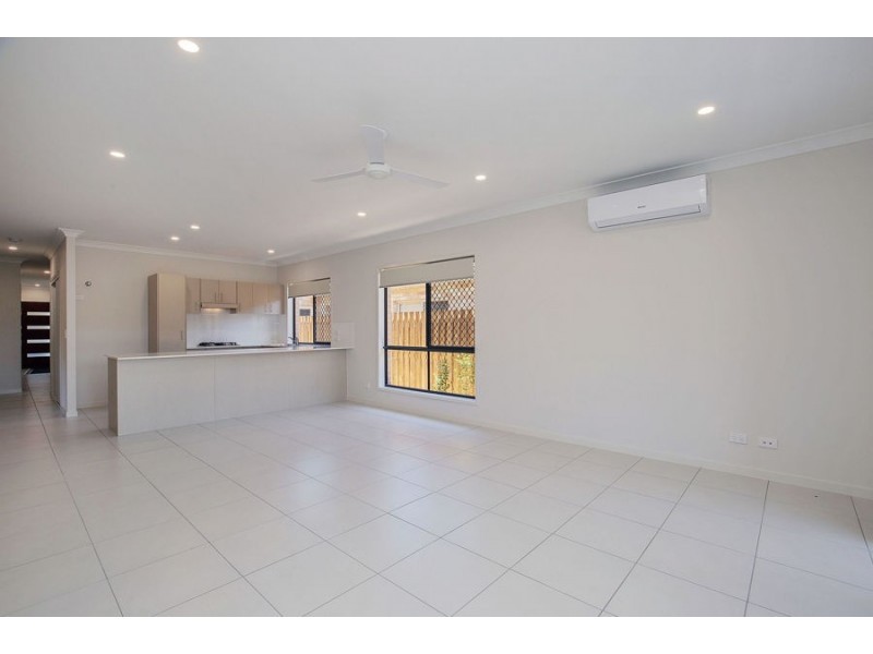 37 Oxford St, Pimpama QLD 4209