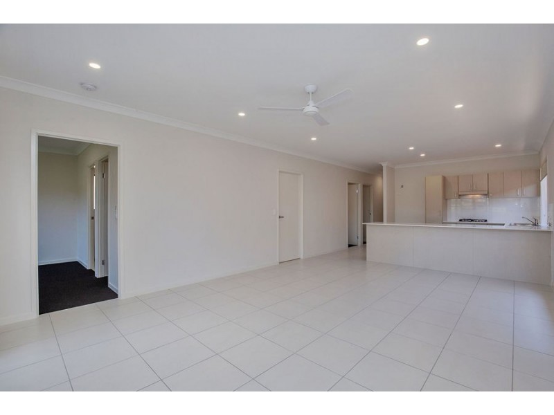 37 Oxford St, Pimpama QLD 4209