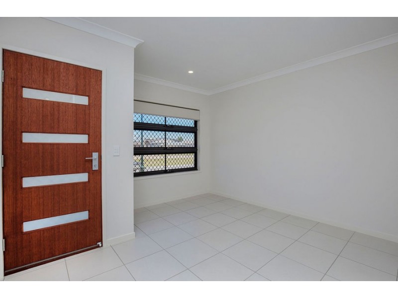 37 Oxford St, Pimpama QLD 4209