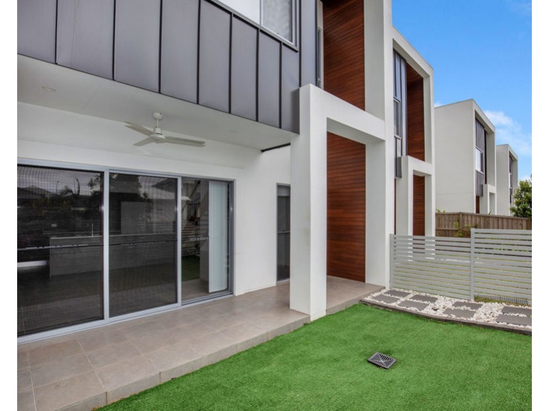 3/3 Gatina Crescent, Coomera QLD 4209