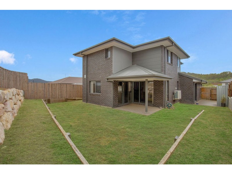 17 Allington Circuit, Maudsland QLD 4210