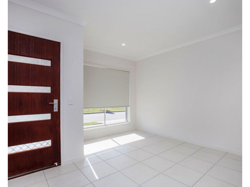 35 Oxford St, Pimpama QLD 4209