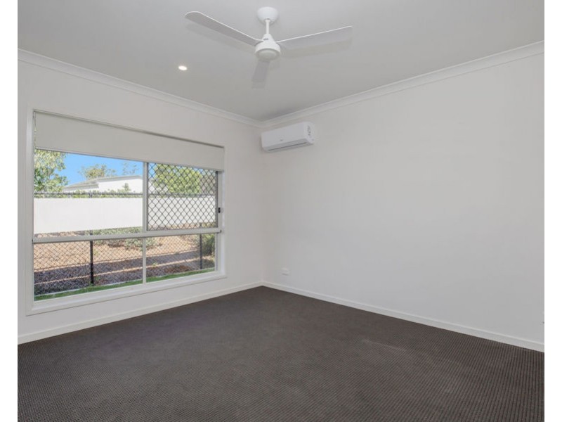 35 Oxford St, Pimpama QLD 4209