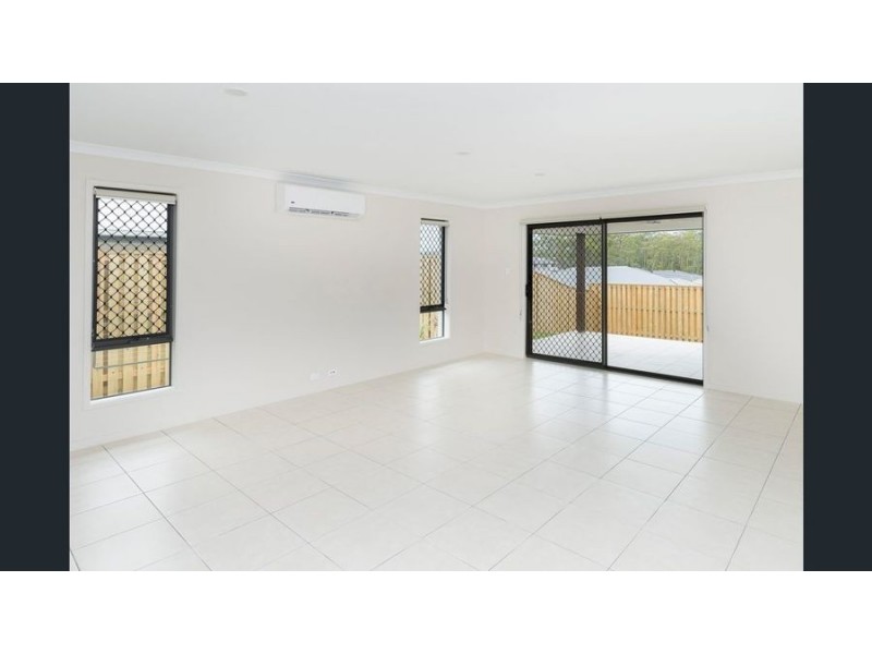 32 Looby Crescent, Pimpama QLD 4209