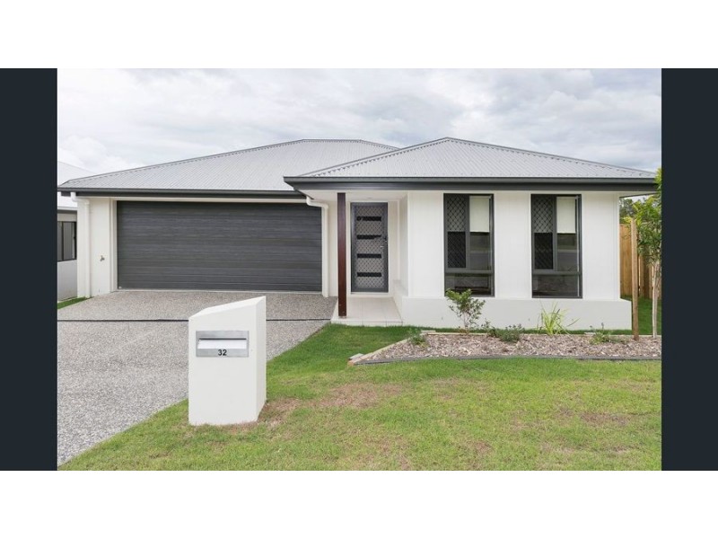32 Looby Crescent, Pimpama QLD 4209