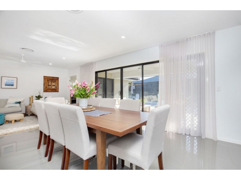 10 Rundle Ave, Pimpama QLD 4209