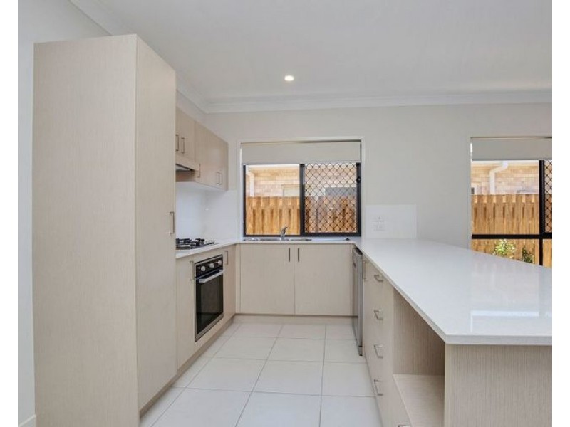 25 Oxford St, Pimpama QLD 4209