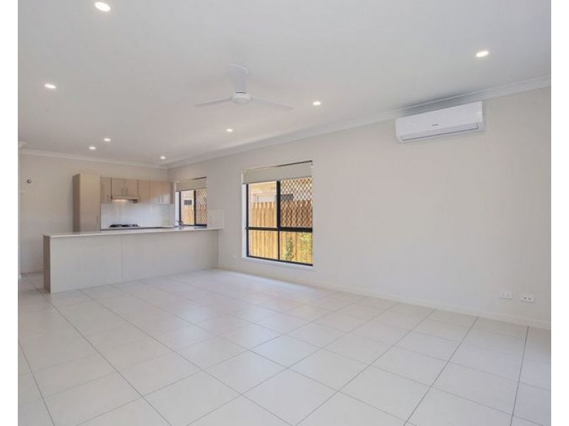 25 Oxford St, Pimpama QLD 4209
