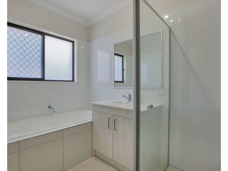 25 Oxford St, Pimpama QLD 4209