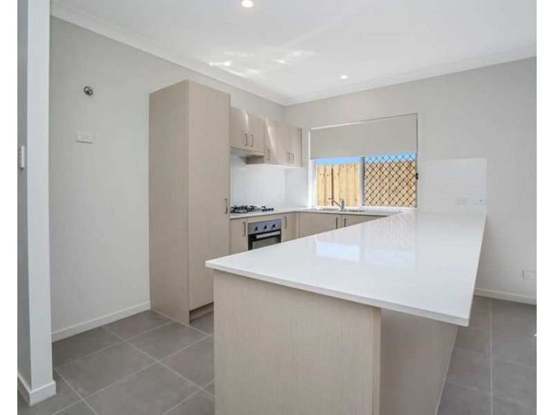 27 Oxford St, Pimpama QLD 4209