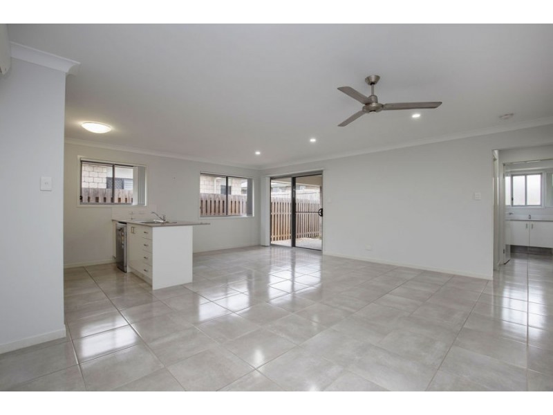 37 Copeland St, Pimpama QLD 4209