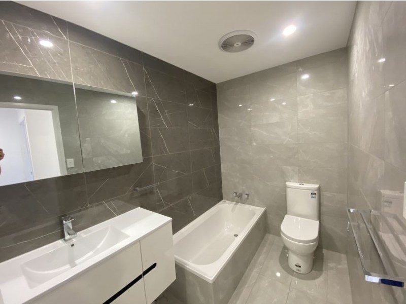 55/75 Brown St, Labrador QLD 4215