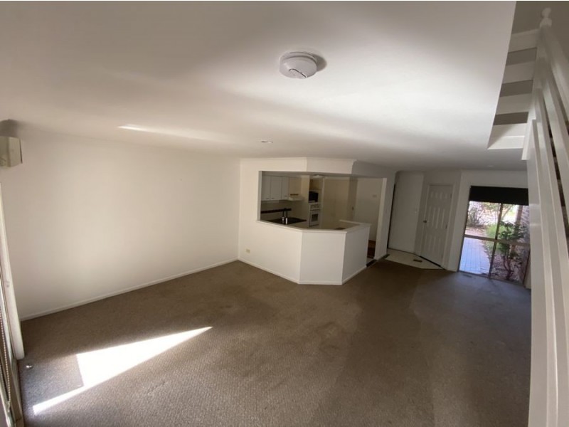 55/75 Brown St, Labrador QLD 4215