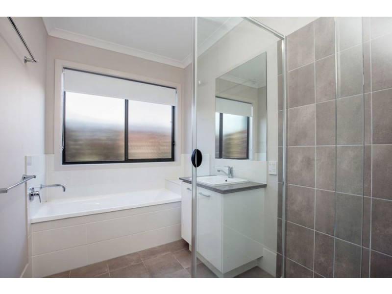 1/30 Taurus Circuit, Coomera QLD 4209