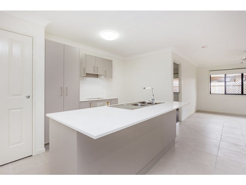2/1 Moonlight Lane, Coomera QLD 4209