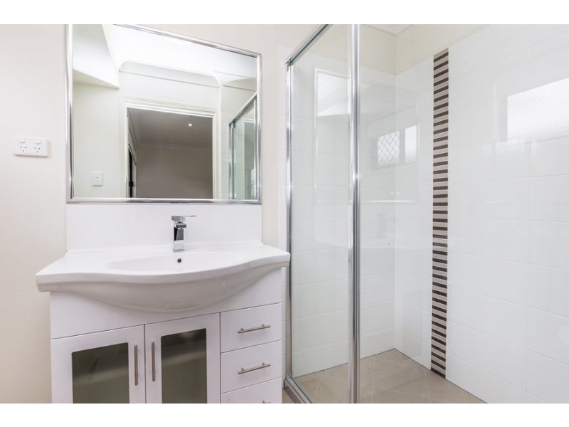 2/1 Moonlight Lane, Coomera QLD 4209