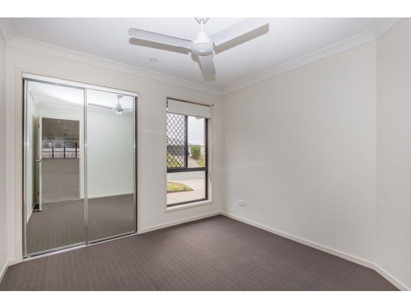 2/1 Moonlight Lane, Coomera QLD 4209