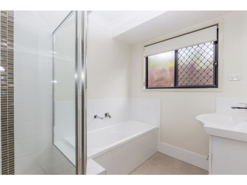 2/1 Moonlight Lane, Coomera QLD 4209