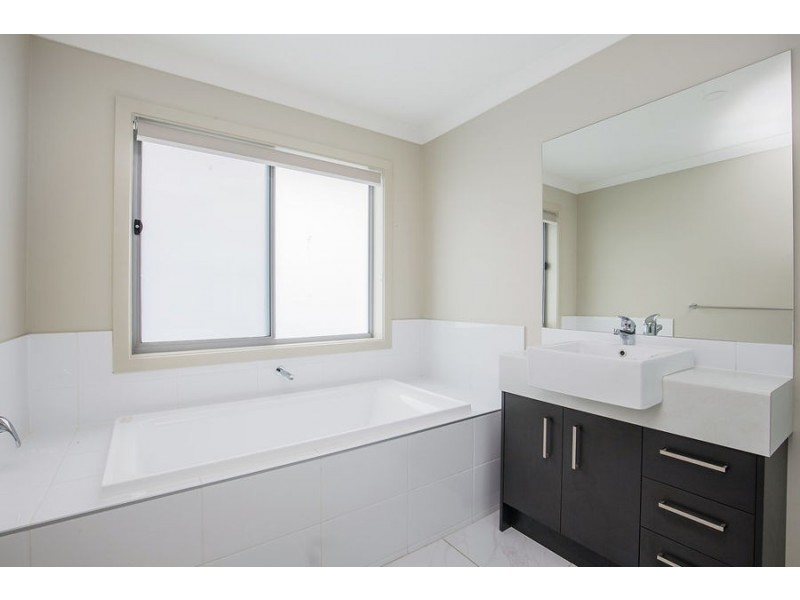 4/32 Denham Circuit, Willow Vale QLD 4209