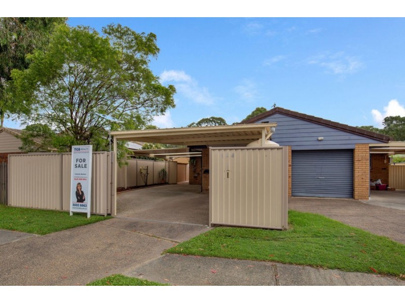 1/144 Kumbari Ave, Labrador QLD 4215