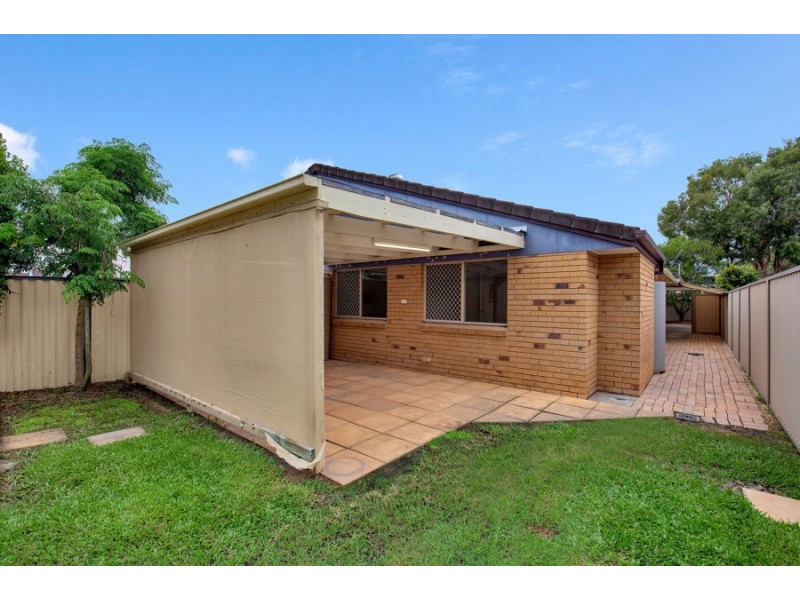 1/144 Kumbari Ave, Labrador QLD 4215