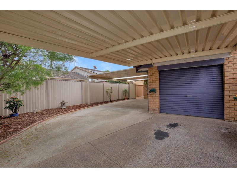 1/144 Kumbari Ave, Labrador QLD 4215