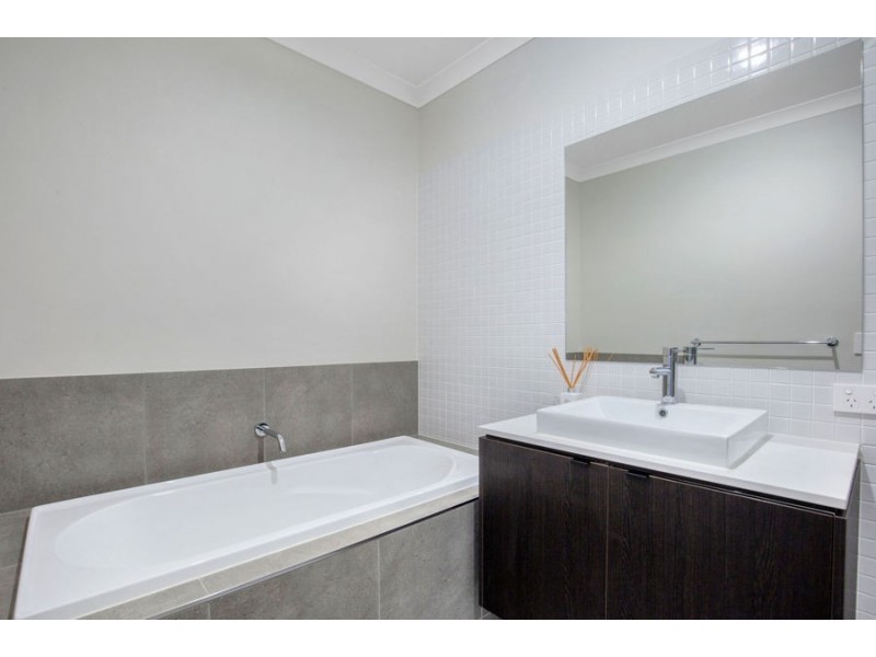 1/20 Rivina Circuit, Coomera QLD 4209