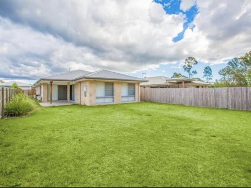27 Bladensburg Drive, Waterford QLD 4133