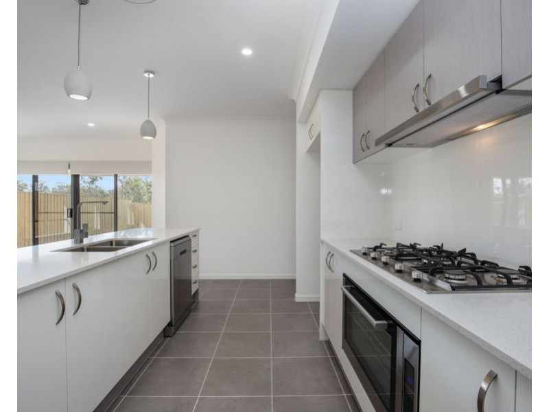 52 Girtin Circuit, Pimpama QLD 4209